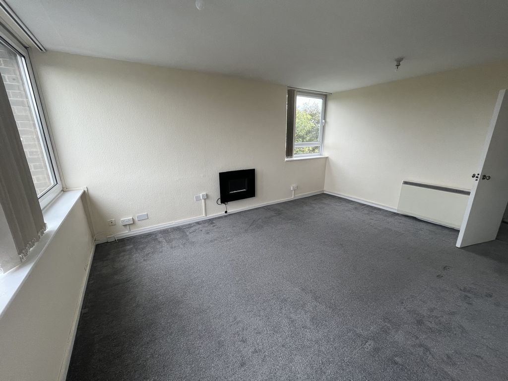Thumbnail NEW TO THE MARKET **This Spacious Well presented Unfurnished One Bedroom flat must be viewed**